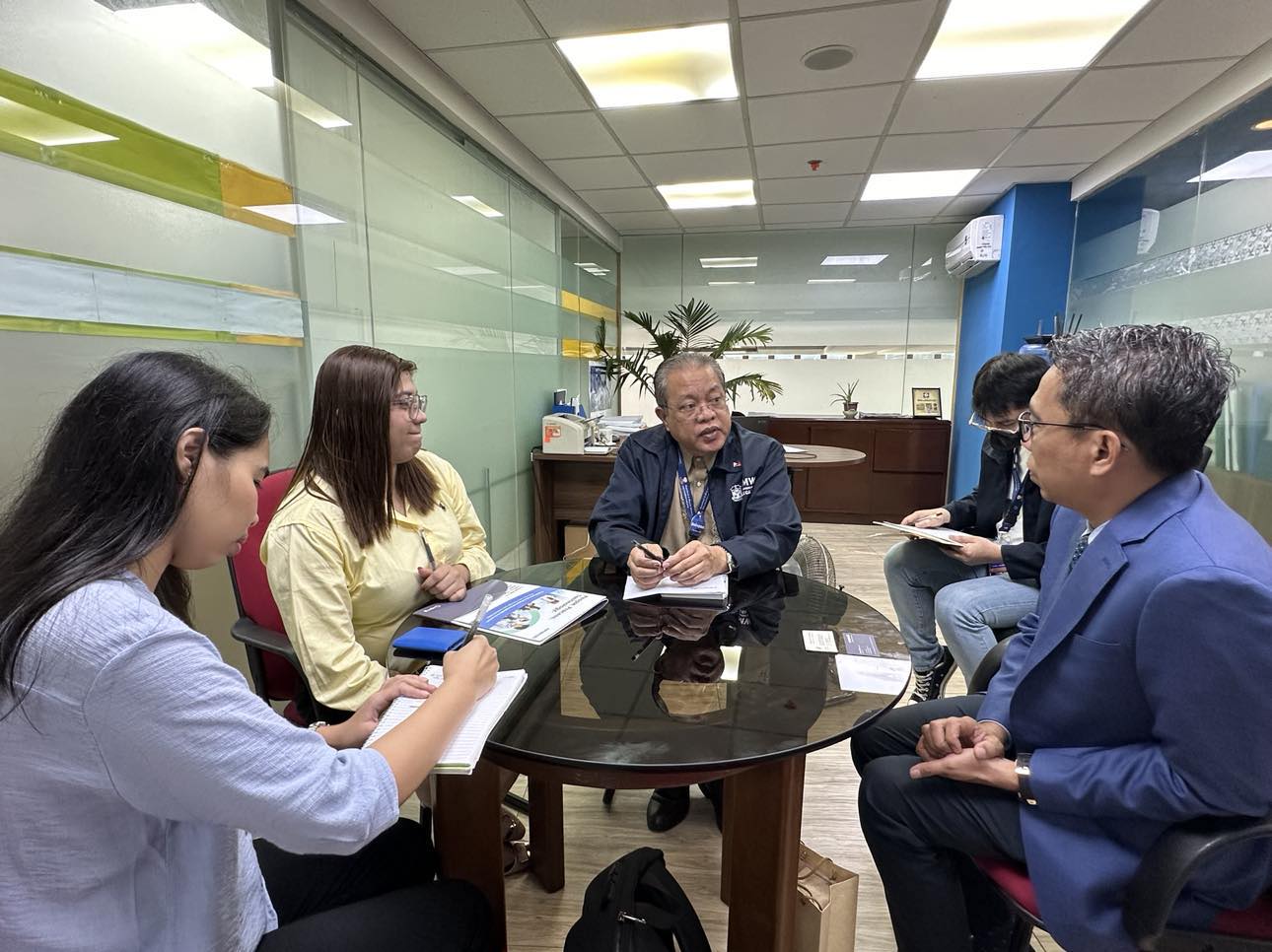 Group meeting with six professionals